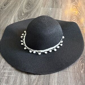 Elegant Black Wide-Brim Hat with White Accents